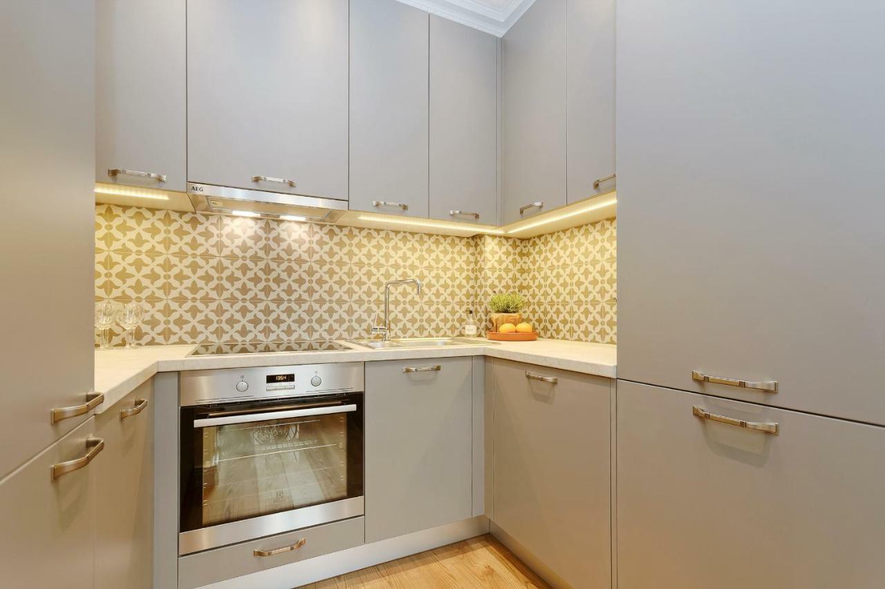 Dzirnavu Residense Lägenhet Riga Exteriör bild